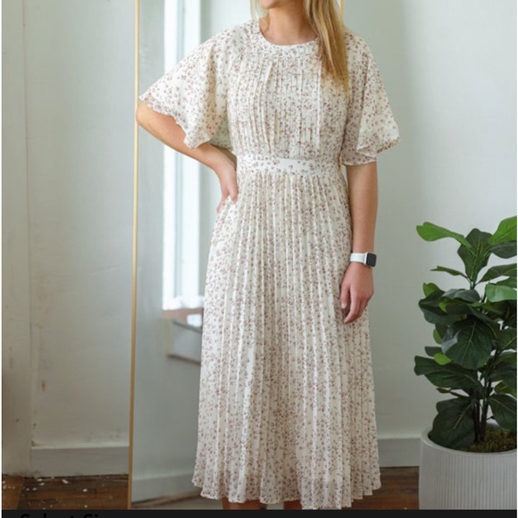 orange creek Dresses & Skirts - 🌼Dress